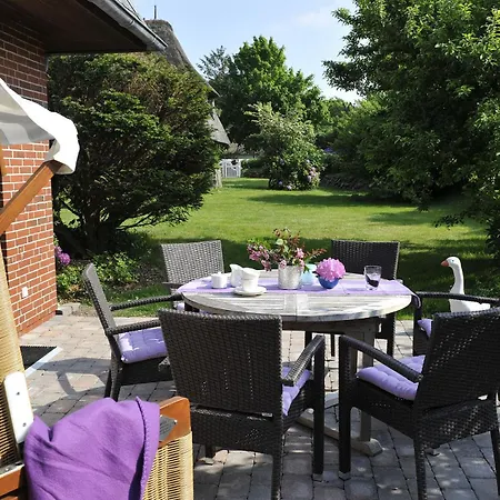 Erich-johannsen-wai 7 *